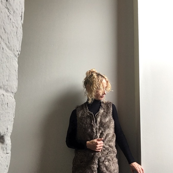 BCX Brown faux fur vest size  small - Picture 3 of 7